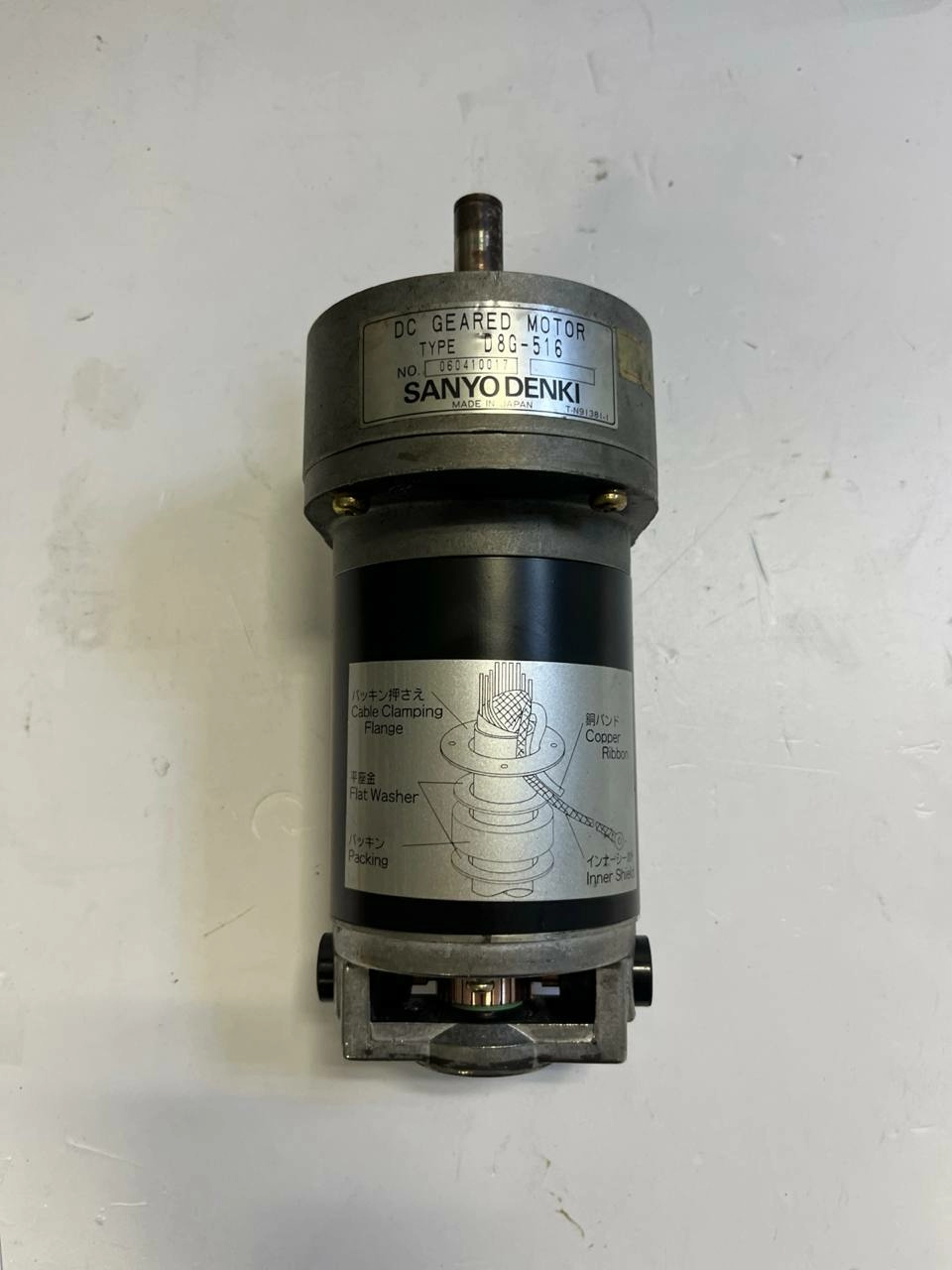 Двигатель DC Geared D8G-516 s.n 060410017 б.у рабочее 1