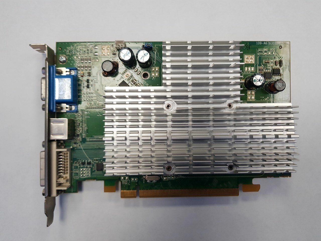 Видеокарта ATI Radeon X1550 256M б.у s.n 194347 на проверку 1