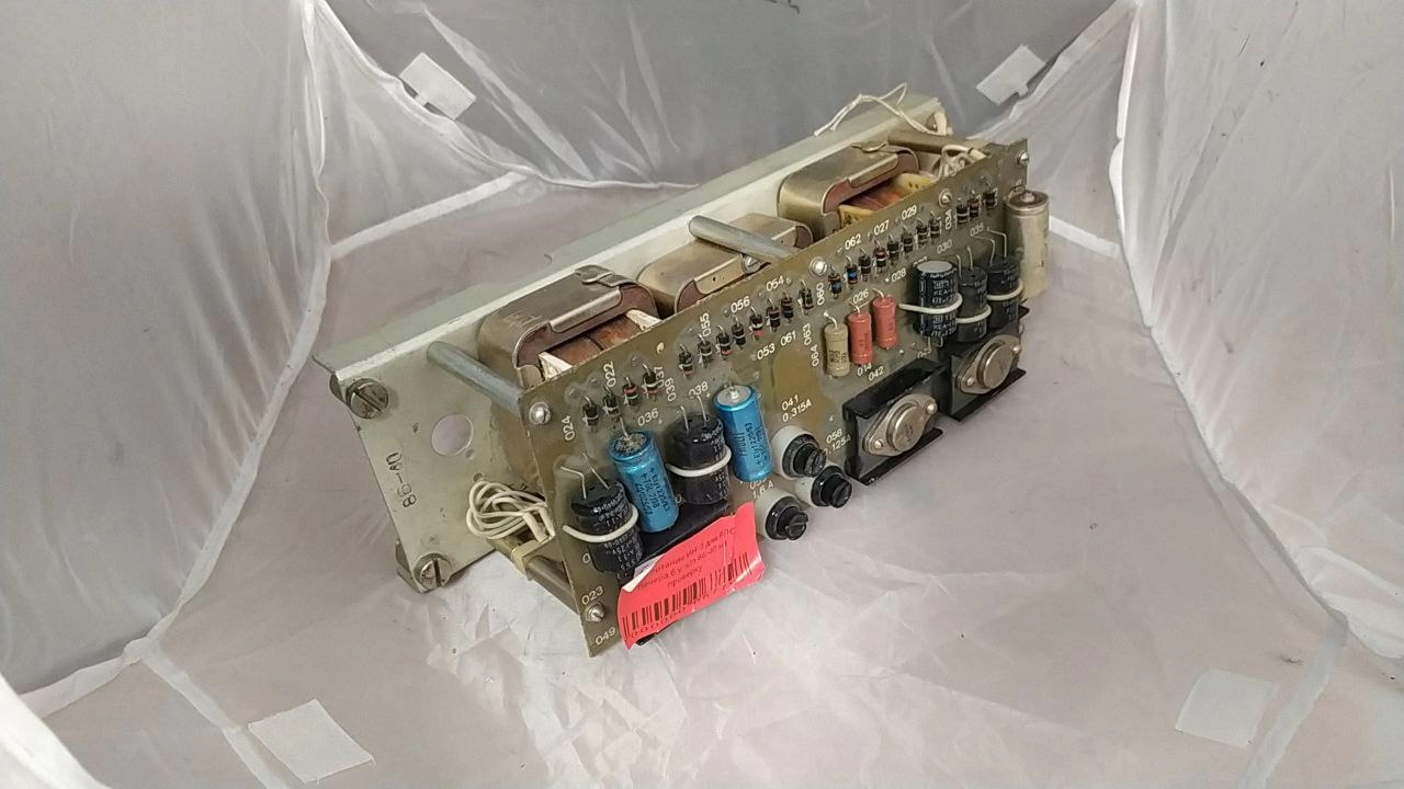 Блок питания ИН-3 для РЛС Печера б.у. s.n 86-40 на проверку 1