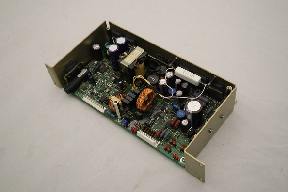 Блок усилителя питания ПВ.КВ SAILOR 107 803 10 б.у. s.n 27 036 A9 раб.