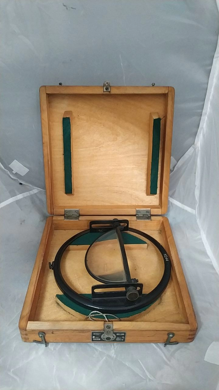 Стекло увеличительное для магнитного компаса б.у s.n 244 1