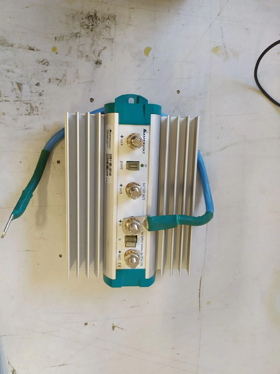 Электронный аккумуляторный разделитель/изолятор Mastervolt Battery Mate 1603 IG б/у s/n AN17C5163 на проверку 1