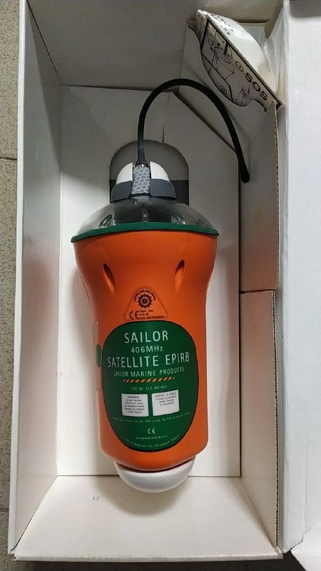 Радиолокационный ответчик SAILOR Satelitte EPIRB 406 MHz б.у. s.n 641125 раб. 1