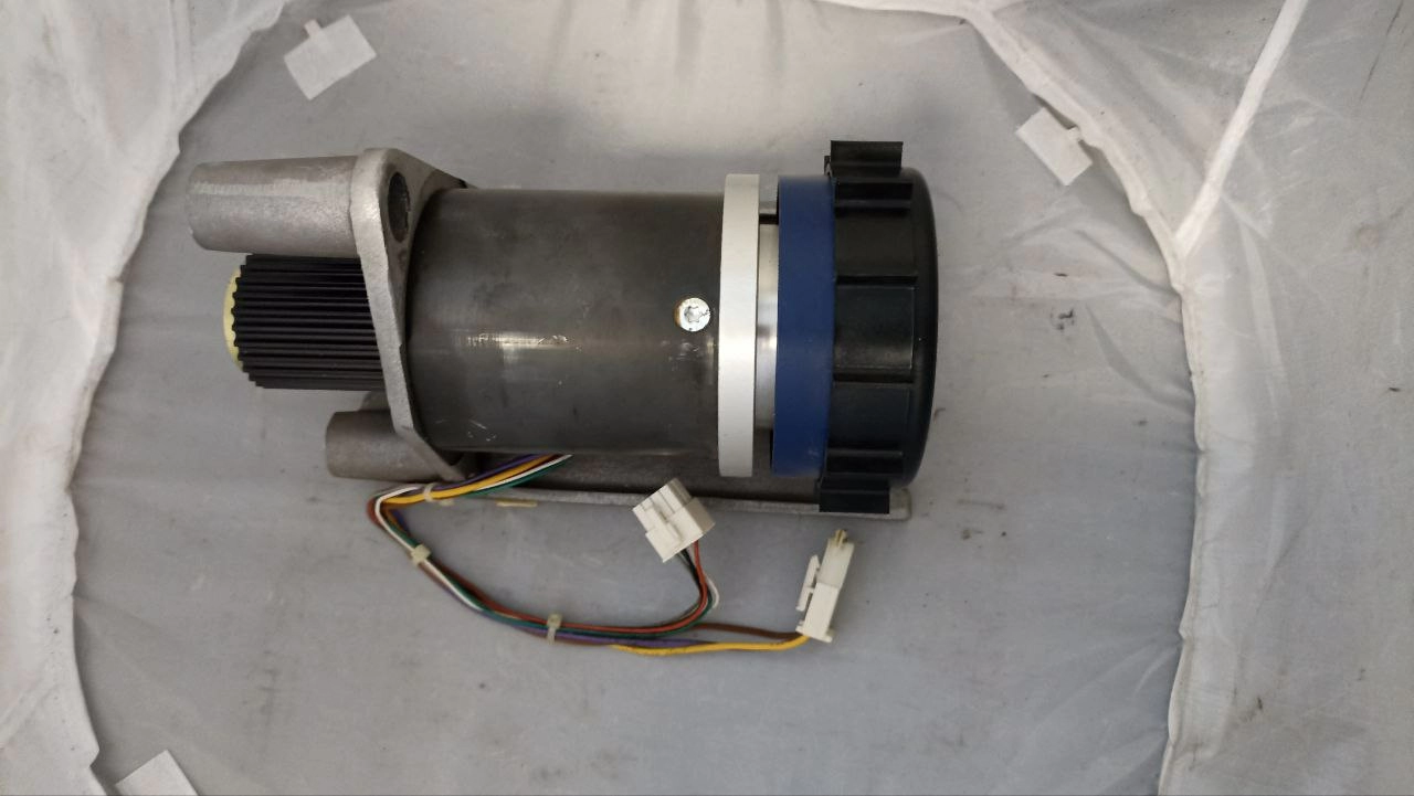 Двигатель GYSIN CH 4452 б.у. s.n 27334.44870.0398.YC на проверку 1