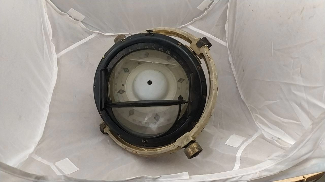 Магнитный компас ВН-142 б.у s.n 826 на проверку 1
