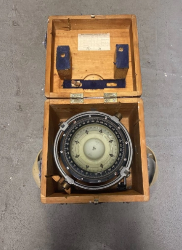 Компас КМ 100 б.у. s.n 1490 на проверку 1