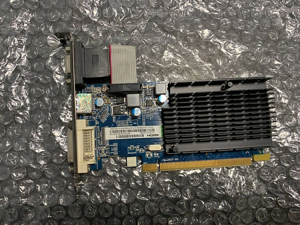 Vision Master Видеокарта HD5450 s/n A140400036594 б/у