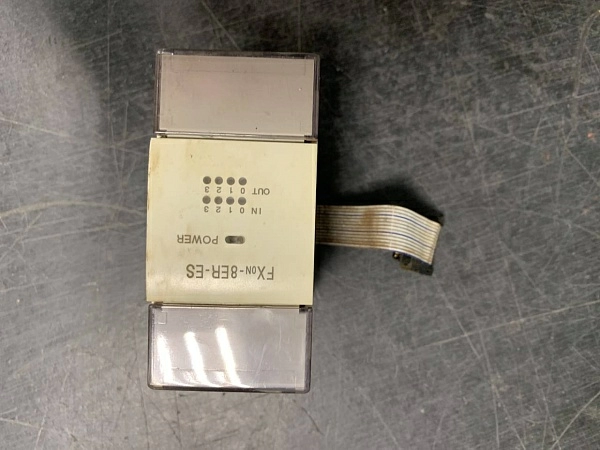 Контроллер Mitsubishi FX on-8ER-ES/UL s/n 3X7220 б/у