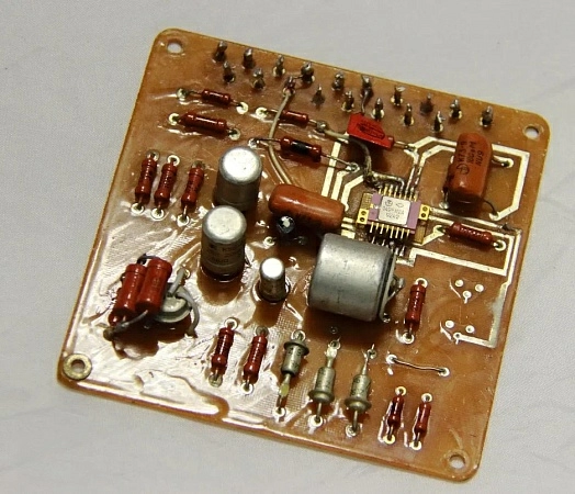 Плата для УКВ "КАМА" К19М 7.102.027 б.у. s/n 363 на проверку