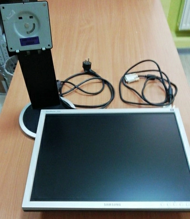 Монитор Samsung Syncmaster 203B, 20"