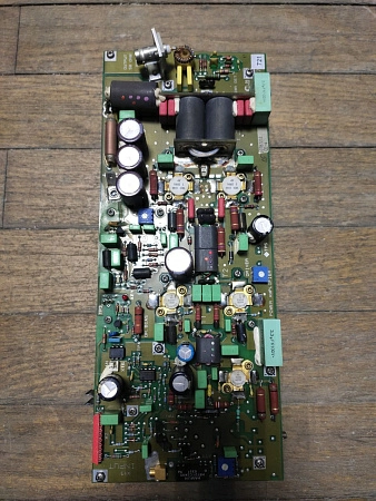 Блок усилителя питания ПВ/КВ SAILOR 107 803 10 не раб.