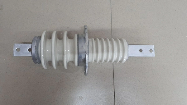 Изолятор большой б.у.