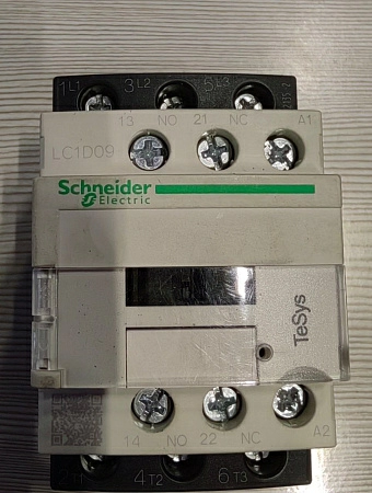 Пускатель Schneider Electric LC1D09F7C