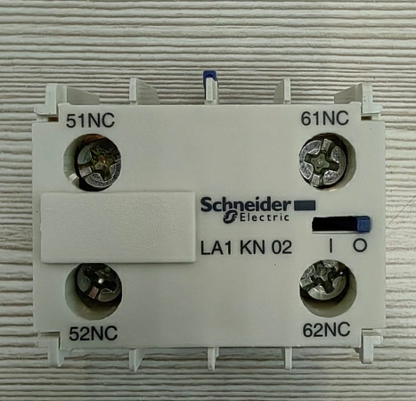 Блок дополнительных контактов Schneider Electric LA1KN02 (как новое)