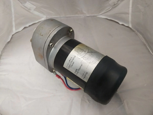 DC Geared motor D8G-516 б/у s/n 0902121001 на проверку