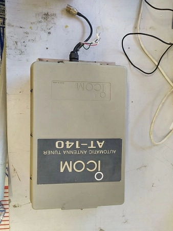 Антенный тюнер Icom б/у б/s/n на проверку