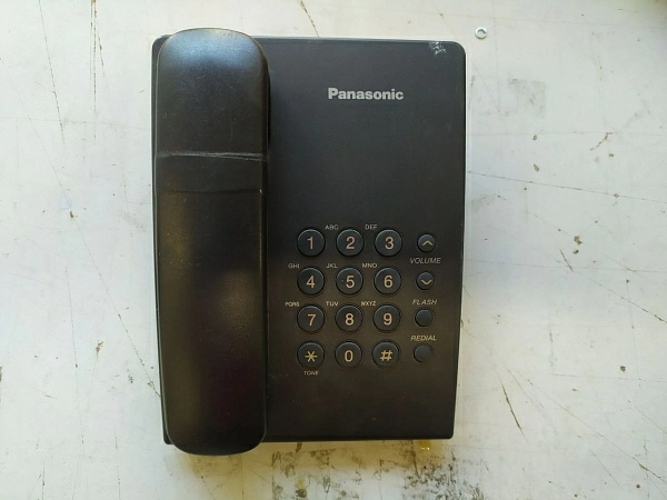 Телефон Panasonic KX-TS2350RUB б/у s/n 9FBMF401902 на проверку