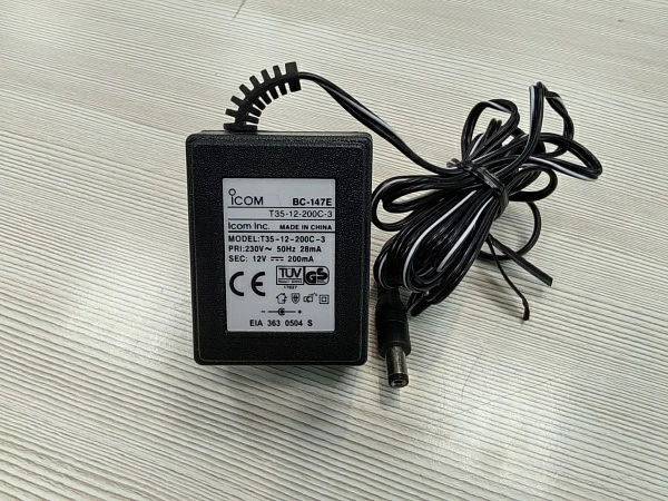 Сетевой адаптер Icom BC-147E(как новый)