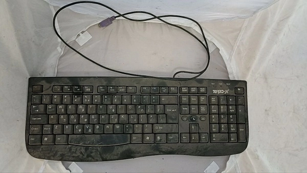 Клавиатура Turbo X KB 2182PGK0000 s.n. 015100545621 б.у. на проверку