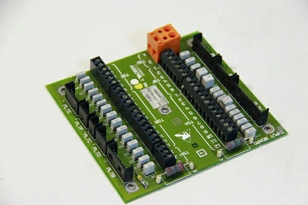 Плата выходов Sperry Marine 65601804 Б/У s/n 5657/06/Z617 на проверку