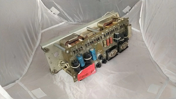 Блок питания ИН-3 для РЛС Печера б.у. s.n 86-40 на проверку