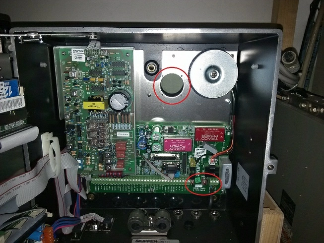 Зависает эхолот Skipper GDS 101