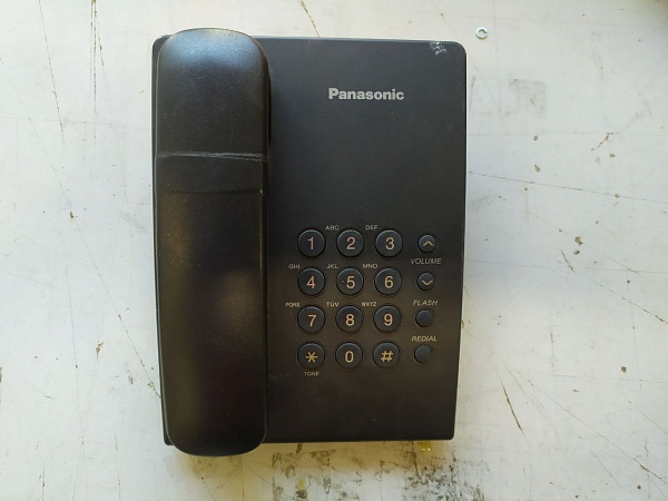 Телефон Panasonic KX-TS2350RUB б/у s/n 9FBMF401902 на проверку