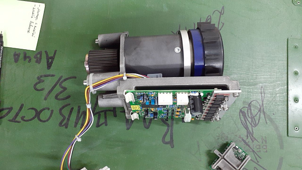 Двигатель антенны BN-E 91003765