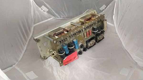 Блок питания ИН-3 для РЛС Печера б.у. s.n 86-40 на проверку